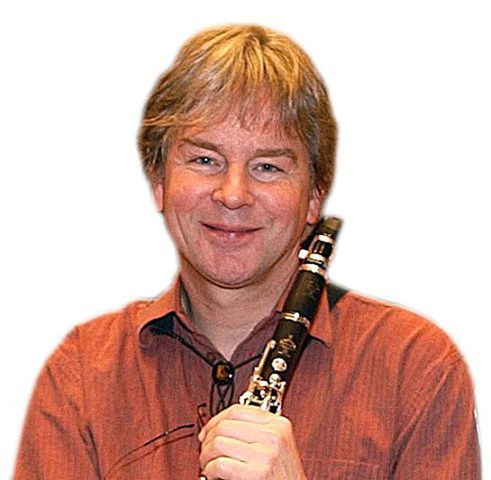 Tónlist Einar Jóhannesson er listrænn stjórnandi tónleikaraðar á þriðjudagskvöldum í Þingvallakirkju.