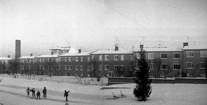 Húsfélag alþýðu leitar nú að fróðleik og minningabrotum um daglegt líf í verkamannabústöðunum í Reykjavík.