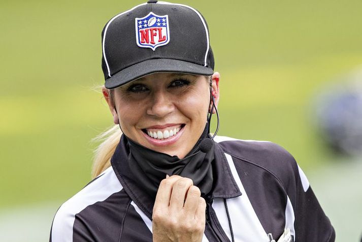 Sarah Thomas er að klára sitt sjötta tímabil í NFL-deildinni.