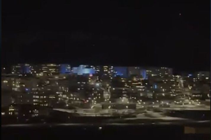 Lögregluljós lýstu upp hverfi í Úlfarsárdal.