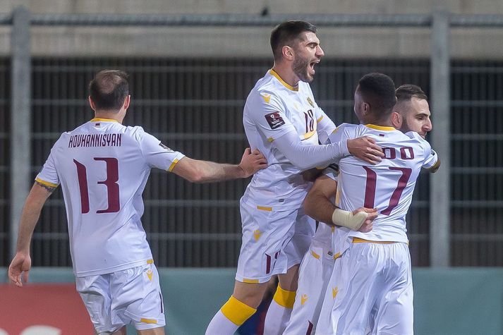 Armenar fagna eftir að Noah Frommelt, leikmaður Liechtenstein, setti boltann í eigið mark í leik liðanna í undankeppni HM í fyrradag.