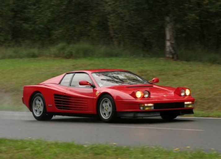 Ferrari Testarossa.
