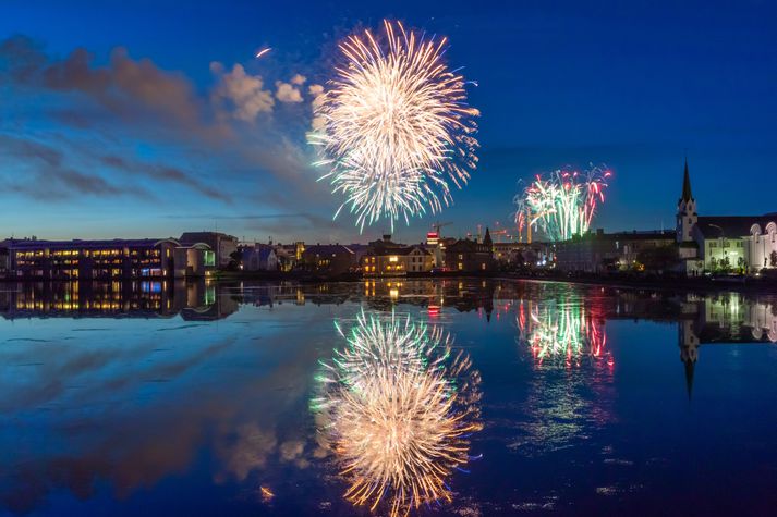 Flugeldasýningin á Menningarnótt verður klukkutíma fyrr á ferðinni en áður.