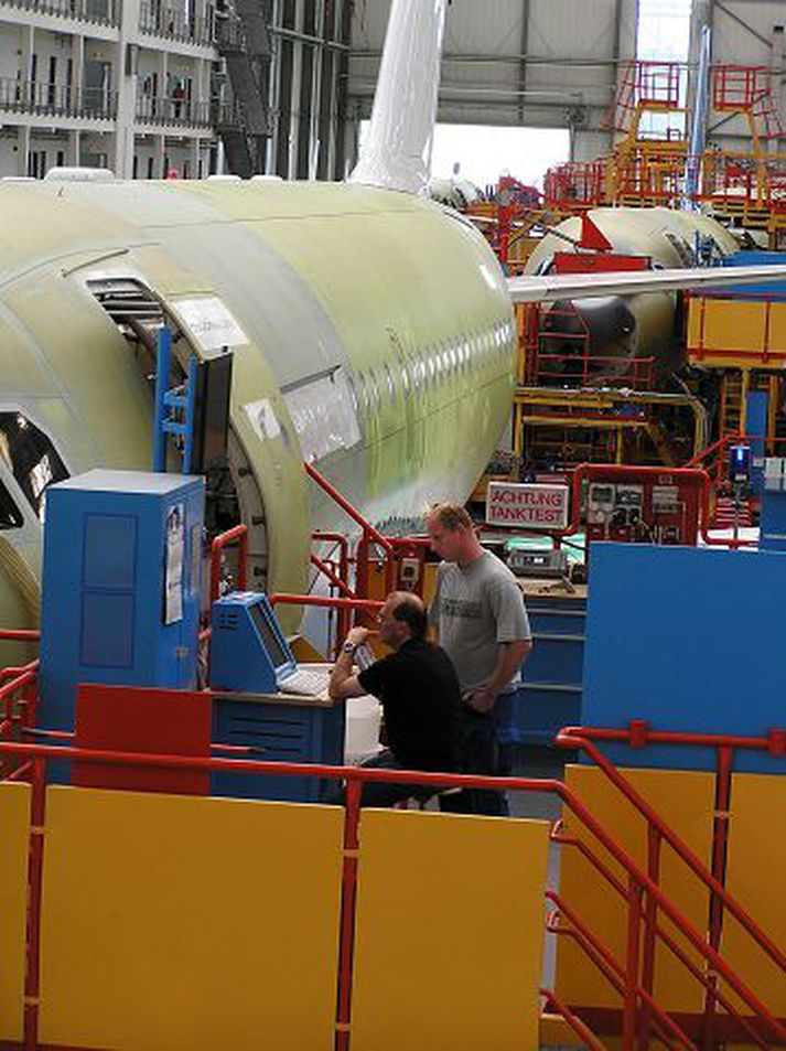 Airbus hvetur nemendur á öllum aldri, af mismunandi þjóðerni, kyni og úr öllum fögum til að taka þátt í keppninni Fly your ideas.