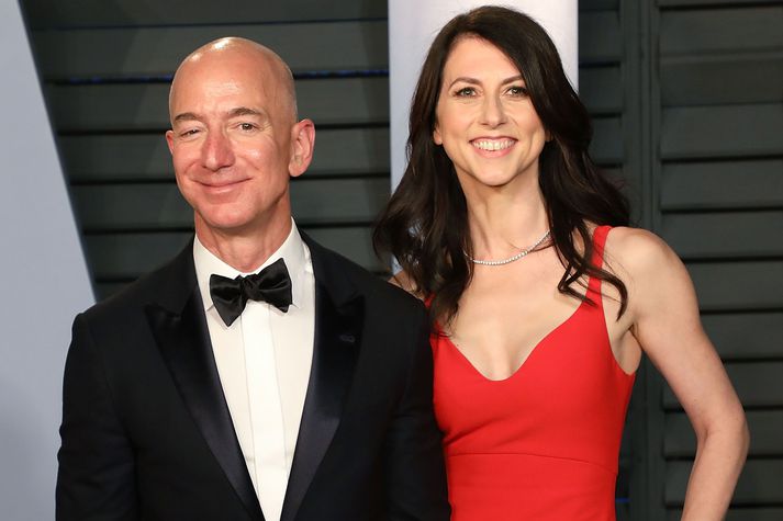 Jeff Bezos og MacKenzie Scott skildu á síðasta ári.