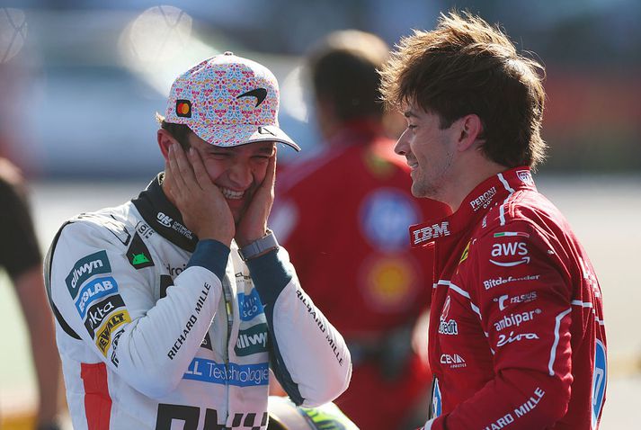 Lando Norris var að sjálfsögðu hæstánægður eftir að hafa unnið Mexíkókappaksturinn í fyrsta sinn. Charles Leclerc varð annar.