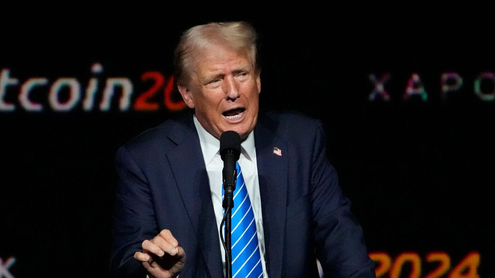 Trump segir að á­rásum á orkuinnviði verði hætt