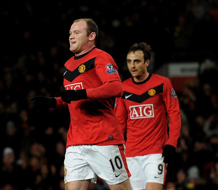 Berbatov í skugganum. Rooney þarf sterkari mann en Berbatov með sér.