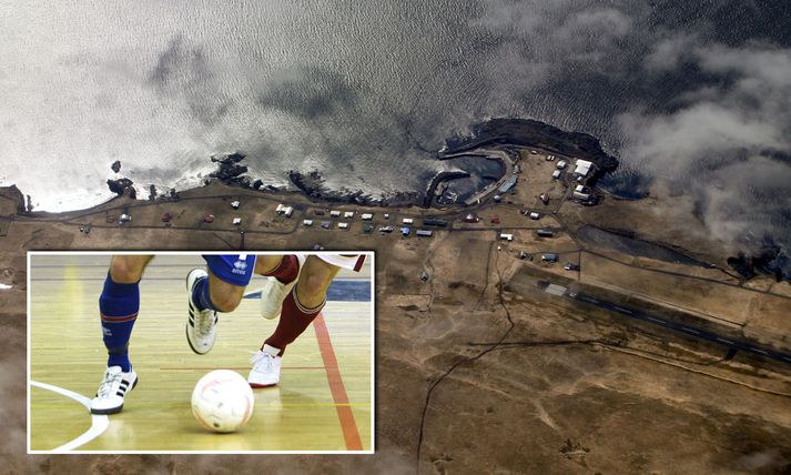 76 íbúar voru í Grímsey árið 2012 samkvæmt tölum Hagstofu Íslands.