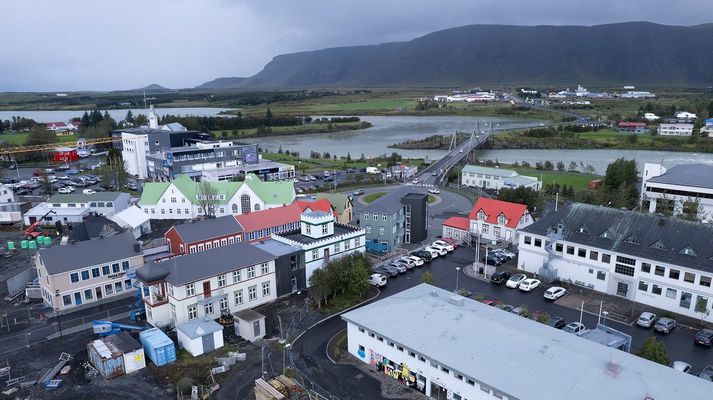 Tilkynning um andlátið barst klukkan hálf þrjú í dag.