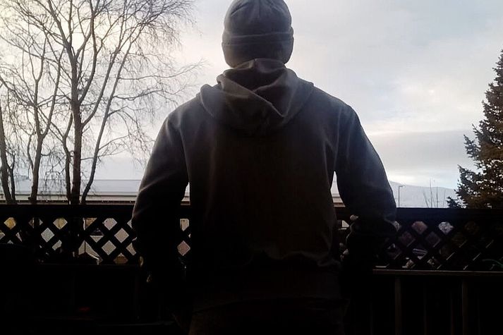 Guðlaugur er á góðum stað í dag. Hann segir vikuleg símtöl Reyks hafa bjargað lífi sínu. 