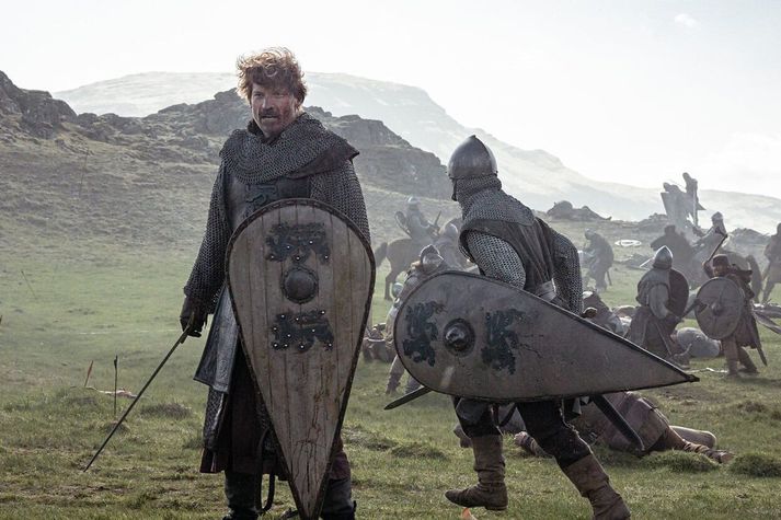 Nikolaj Coster-Wadau leikur annað aðalhlutverkanna í King & Conqueroe.