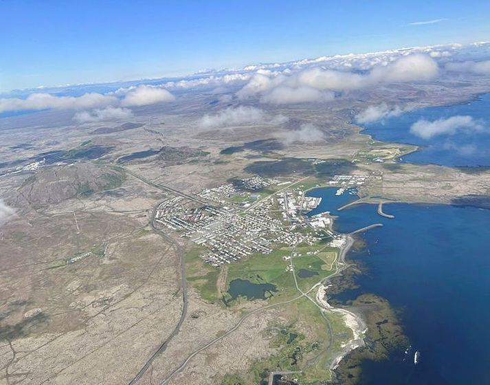 Jarðskjálftahrina er yfirstandandi norður af Grindavík. Í morgun mældust tveir í hrinunni yfir þremur að stærð.