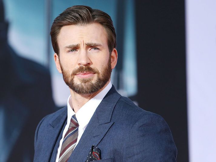 Leikarinn Chris Evans hefur verið kosinn kynþokkafyllsti maður í heimi af People tímaritinu.