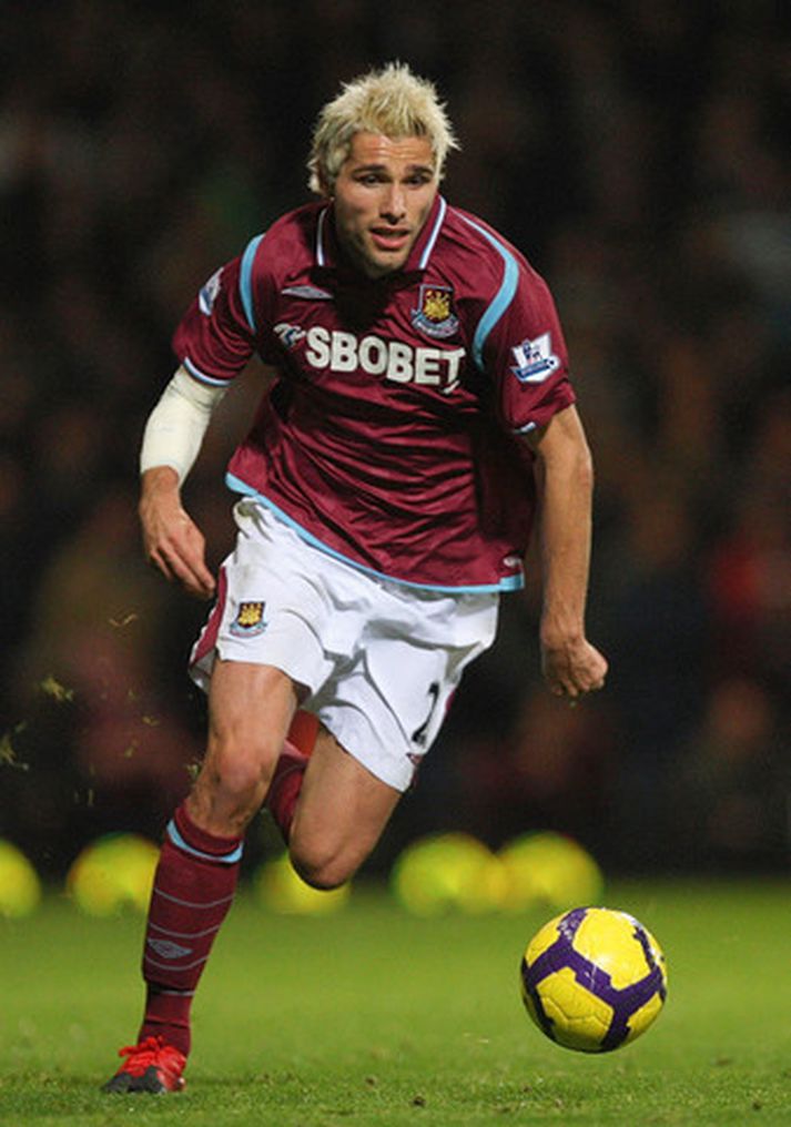 Valon Behrami í leik með West Ham.
