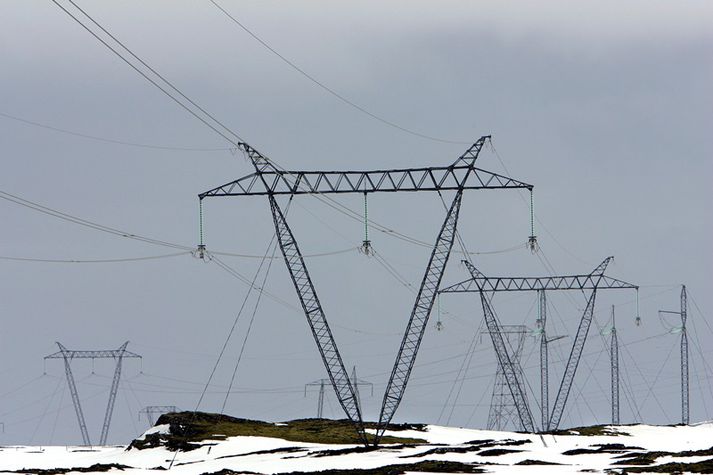 Straumlaust varð í Mosfellsdal og Úlfarsárdal að hluta og Skálafellslína sló út.