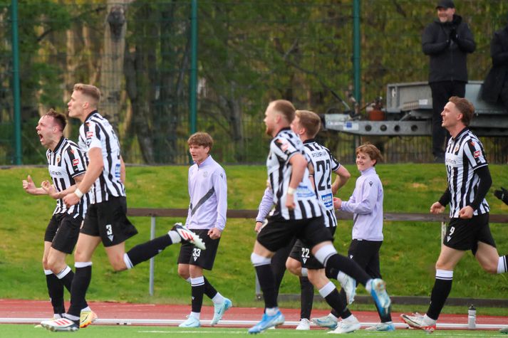 KR-ingar fá Eyjamenn í heimsókn á morgun, eilítið seinna en til stóð.