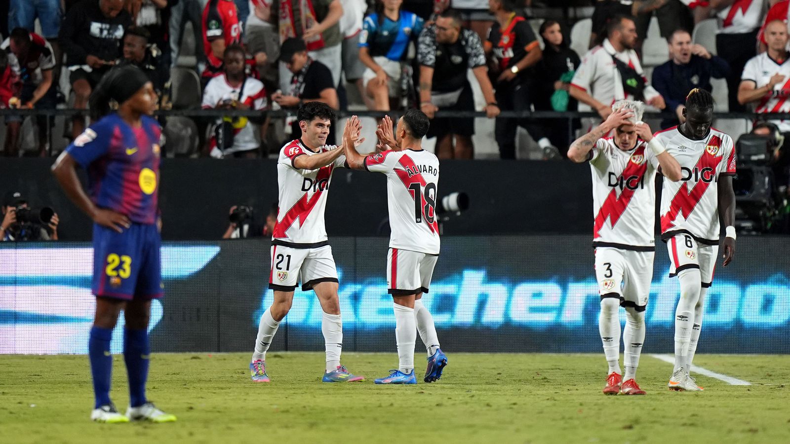 Rayo Vallecano stöðvaði full­komna byrjun Börsunga
