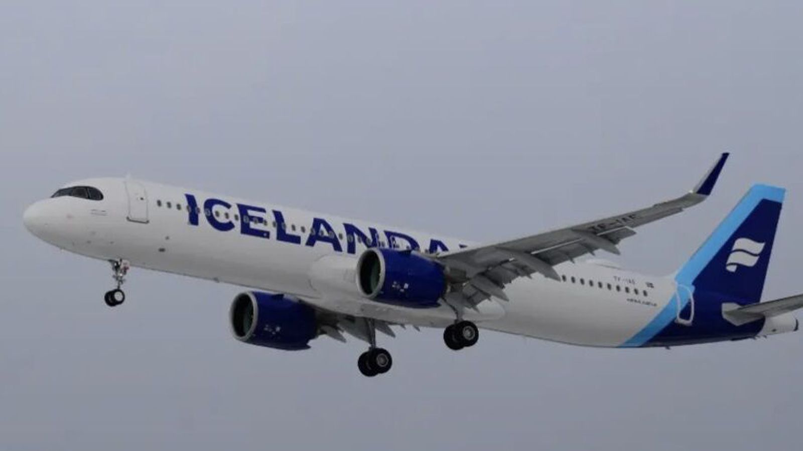 Sýningarflug Airbus-þotu um kvöld­matar­leytið