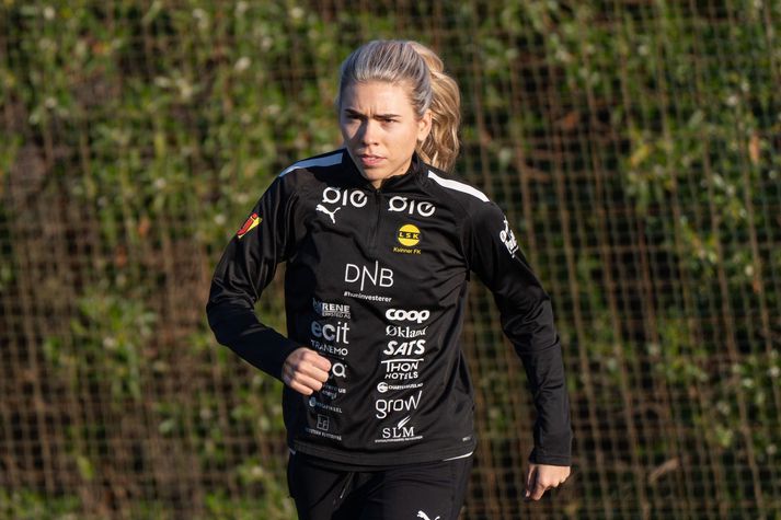Ásdís Karen hefur fært sig um set.
