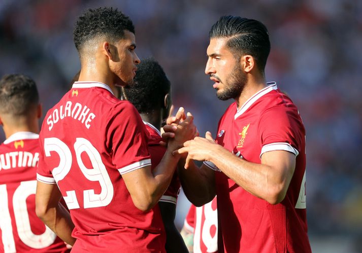 Solanke að taka í spaðann á Emre Can í leiknum í dag