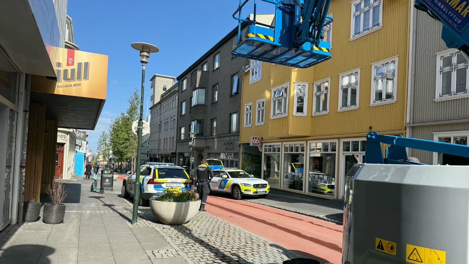 Lögregluaðgerð á Laugar­vegi