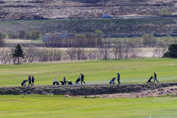 Lögreglumenn vísaði kylfingum af Hólmsvelli við Leiru í dag. Myndin er þó frá Korpu, en þar er einnig óheimilt að spila golf líkt og annars staðar.