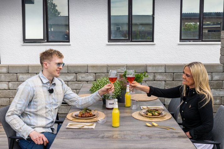 Ísak Aron Jóhannsson, fyrirliði íslenska kokkalandsliðsins og Kokkur ársins 2026 er fyrsti gestur Sjafnar Þórðardóttur í grillþættinum Grillað með Sjöfn.