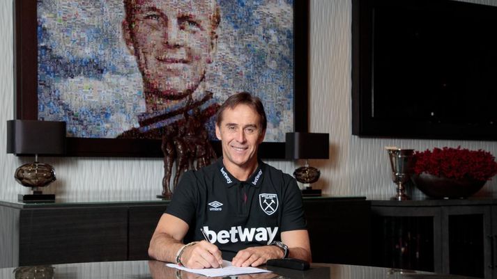 Julien Lopetegui hefur meðal annars þjálfað Real Madrid, Sevilla og Porto. Sömuleiðis hefur hann þjálfað öll yngri landslið Spánar og var þjálfari A-landsliðsins frá 2016-18.