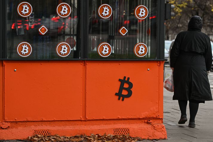 Í dæminu sem vísað er til í fréttinni fer fjárkúgarinn fram á greiðslu í rafmyntinni Bitcoin.