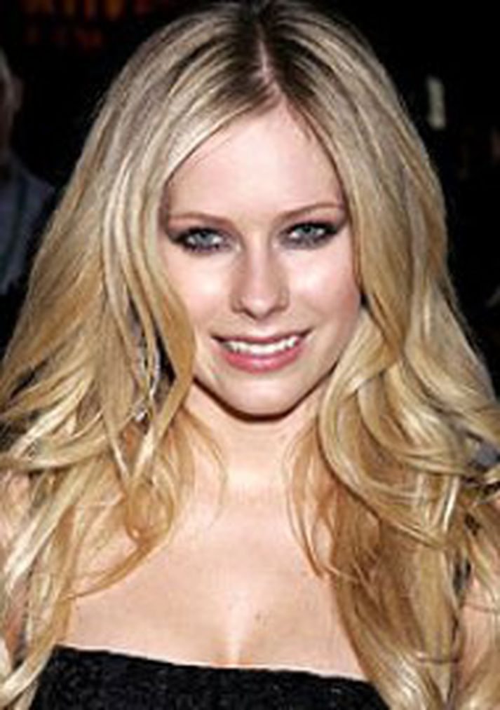 Avril Lavigne getur farið í 10 mismunandi baðkör á nýja heimili sínu