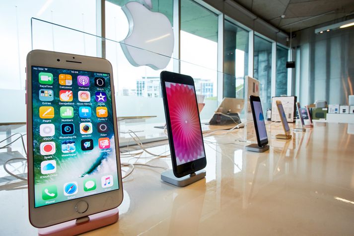 Apple samdi við Epli um umboðið fyrir Iphone. 
