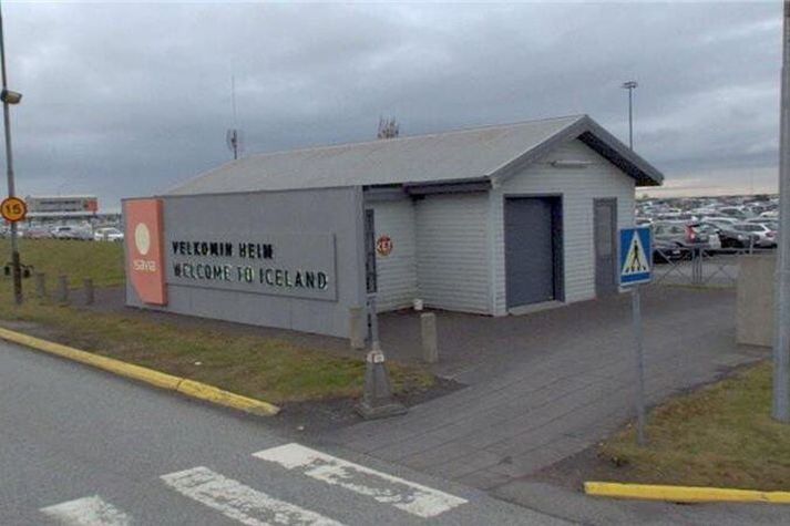 Hér má sjá kaffiskúr leigubílstjóra sem notaður hefur verið sem bænahús að undanförnu.