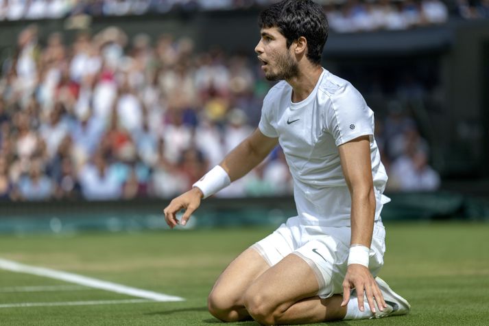 Carlos Alcaraz sigraði Wimbledon á dögunum 