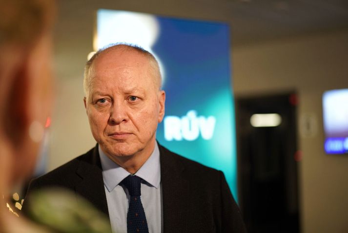 Stefán Eiríksson útvarpsstjóri segist ekki ætla að leggja niður Rás 2.