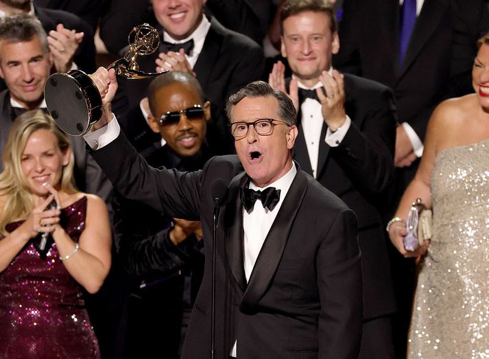 Stephen Colbert hlaut Emmy-verðlaunin fyrir besta spjallþáttinn.