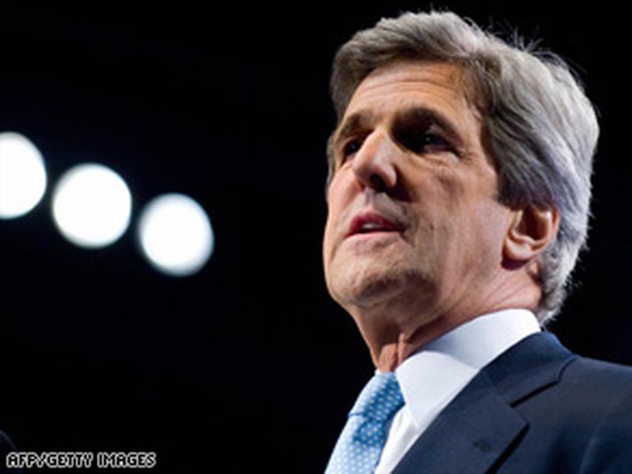 Öldungadeildarþingmaðurinn John Kerry fór fyrir nefndinni.