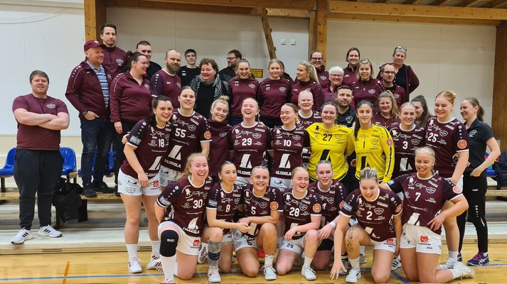 Kvennalið Selfoss er búið að tryggja sér sæti í deild þeirra bestu eftir þriggja ára fjarveru.