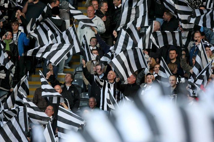 Stuðningsmenn Newcastle hafa ekki miklar áhyggjur af því að nýir eigendur liðsins láti myrða andófsfólks og fangelsa fólk sem berst fyrir mannréttindum í konungsríkinu.