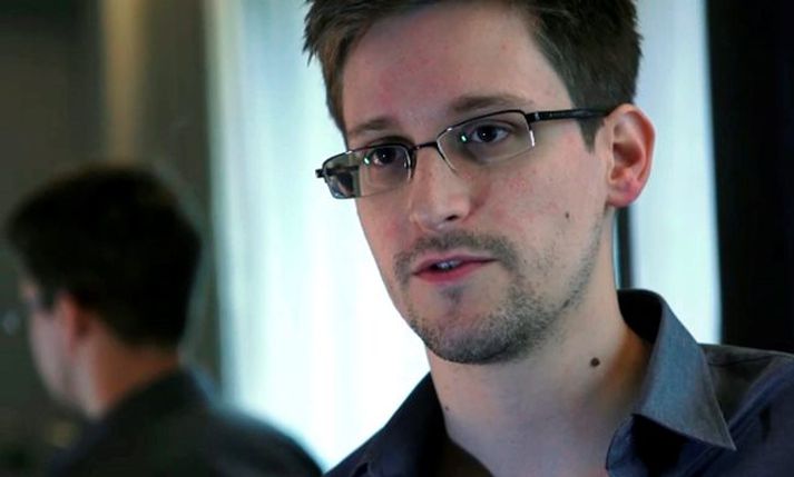 Edward Snowden er fastur í Rússlandi eins og kunnugt er.