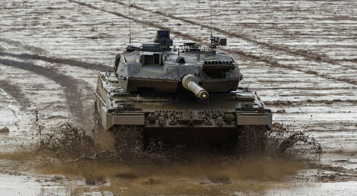 Um er að ræða skriðdreka að gerðinni Leopard 2.