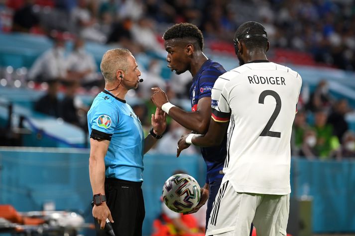 Pogba var allt annað en sáttur.