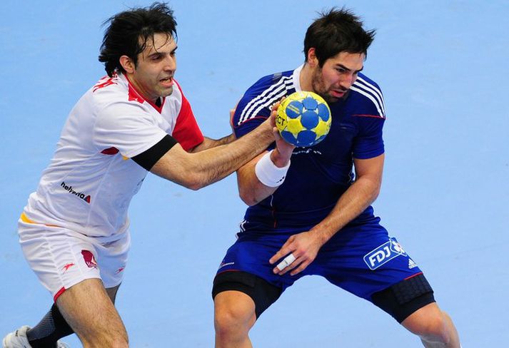 Ruben Garabaya og Nikola Karabatic eigast við í leiknum í dag.