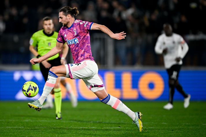 Adrian Rabiot verður í eldlínunni með Juventus í kvöld.