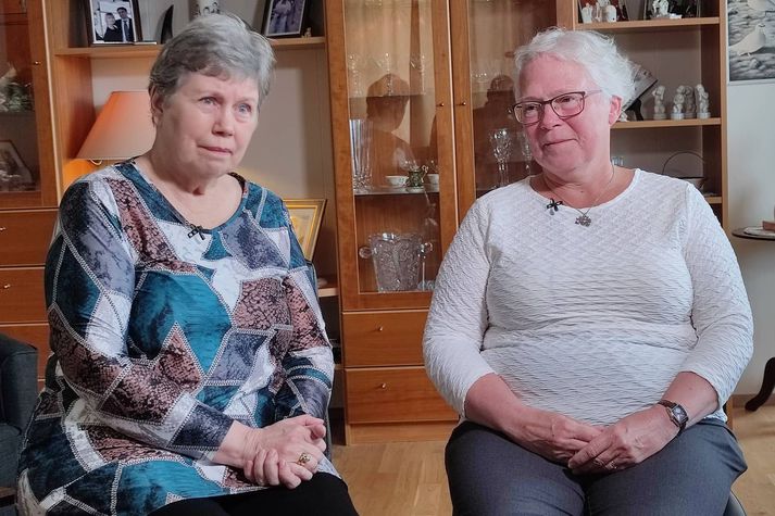 Vinkonurnar Ragnheiður Kristín Karlsdóttir og Gunnhildur Skaftadóttir kynntust í gegnum Alzheimersamtökin en eiginmenn þeirra greindust með sjúkdóminn fyrir meira en áratug síðan.