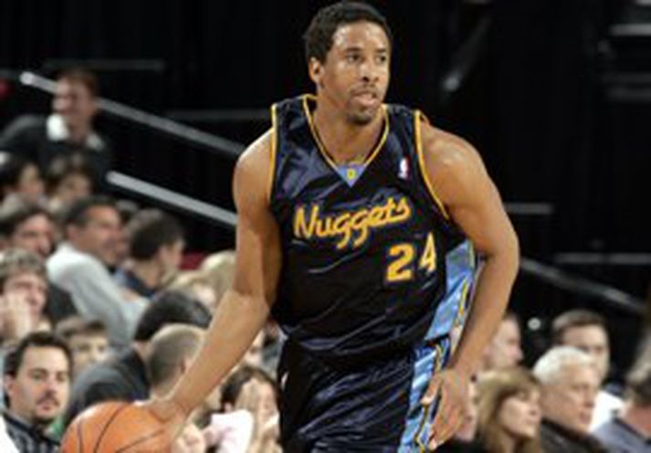 Andre Miller er ekki búinn að gleyma háskólanum sínum og gaf í gær 38 milljónir króna til skólans