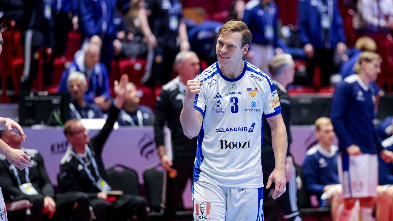 Samningar sem tryggja 1,8 milljarð króna í íþrótta­starf