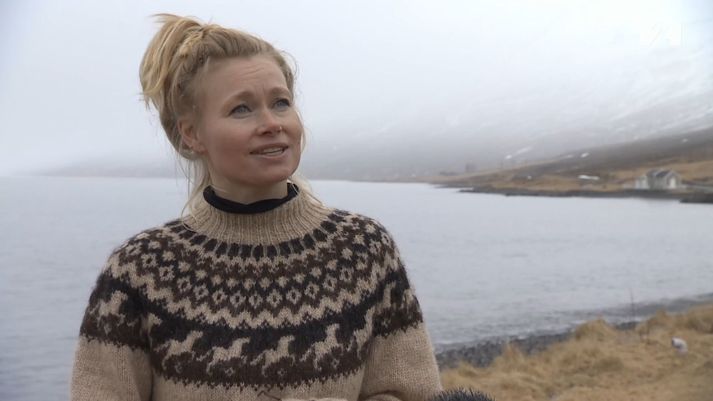 Helena Lind Svansdóttir ilmmeðferðarfræðingur í orlofi í Mjóafirði.