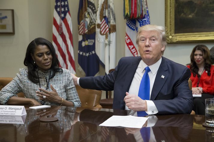 Trump og Omarosa á meðan allt lék í lyndi. Hún starfaði á samskiptasviði Hvíta hússins þar til hún var rekin