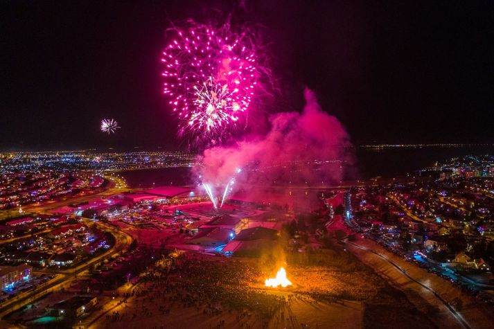 Flugeldar á gamlárskvöldi er góð hefð. Hið sama má segja um kosningu Vísis og Reykjavík síðdegis um mann ársins.